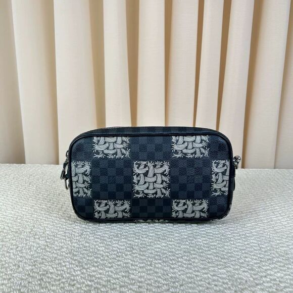 Louis Vuitton Handbags - Louis Vuitton Women Pre-Loved Bag Very Good Condition